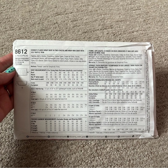 Simplicity easy-to-sew Sewing Pattern - 8612 - Womens Skirt - Sizes 26W-34W - Picture 2 of 2